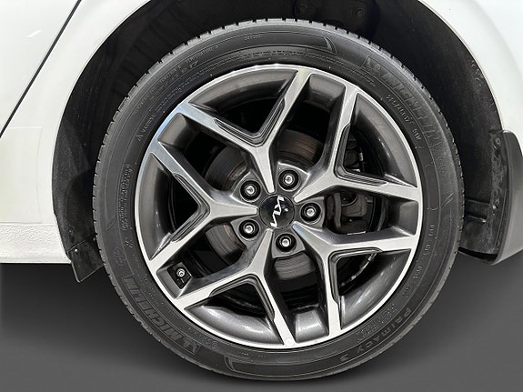Kia Ceed 19 of 19
