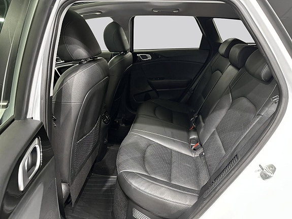 Kia Ceed 9 of 19