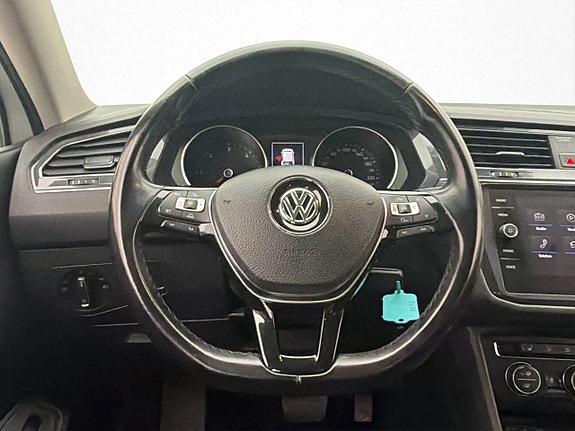Volkswagen Tiguan Allspace 14 of 30
