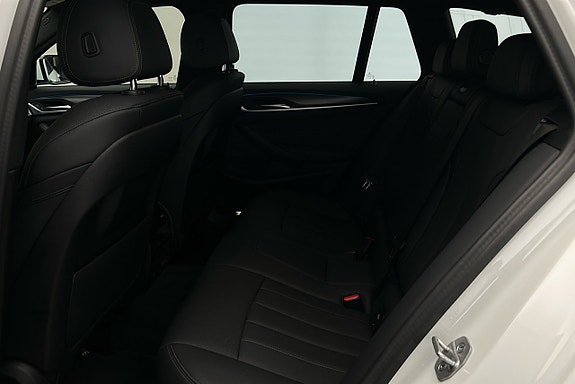 BMW 530e 13 of 26