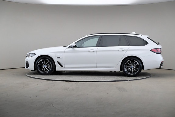BMW 530e 4 of 26