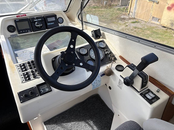 BELLA 7501 Volvo Penta -95 Sjösatt 8 of 12