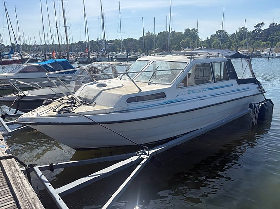 BELLA 7501 Volvo Penta -95 Sjösatt 2 of 12