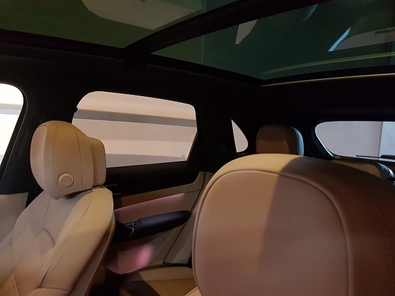 Porsche Cayenne 10 of 12