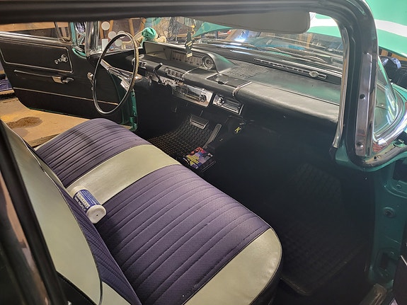Buick Electra 225 2 of 4