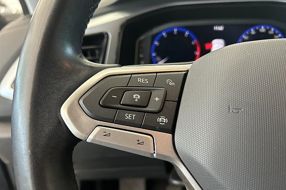 Volkswagen T-Roc 20 of 25
