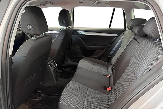 Skoda Octavia 10 of 18