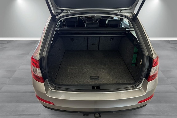 Skoda Octavia 12 of 18