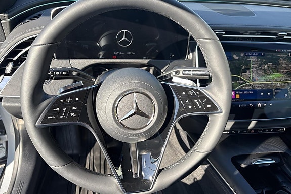 Mercedes-Benz E300 de 8 of 24