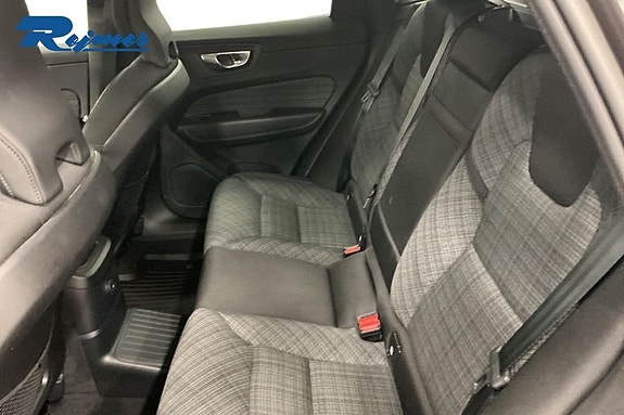 Volvo XC60 13 of 18