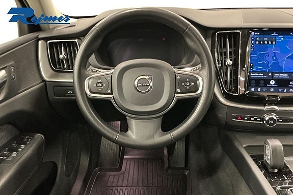 Volvo XC60 8 of 18