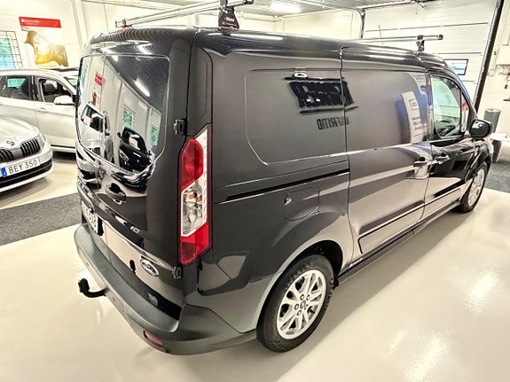 Ford Transit Connect 3 of 24