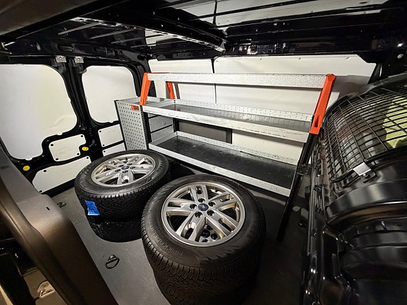 Ford Transit Connect 17 of 24