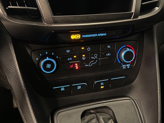 Ford Transit Connect 14 of 24