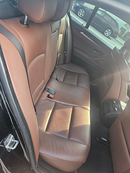 BMW 528i 8 of 8