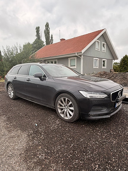 Volvo V90 2 of 4