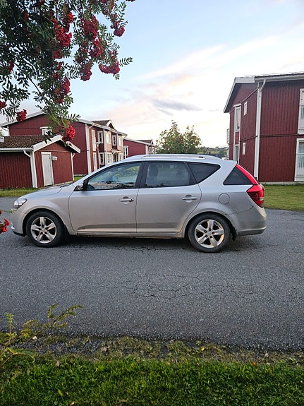 Kia Ceed 3 of 4