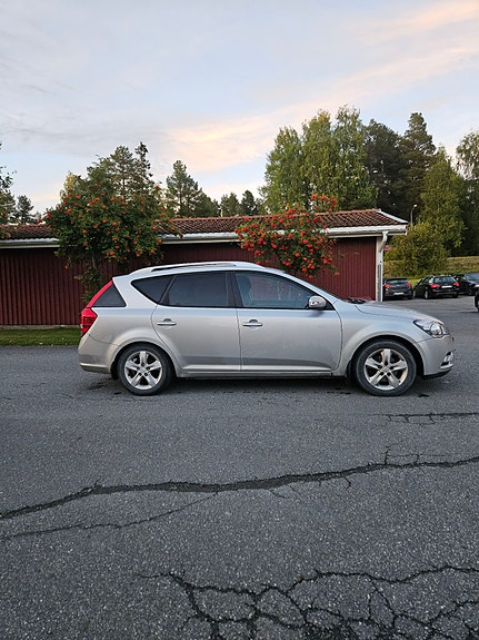 Kia Ceed 4 of 4