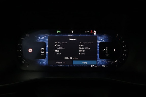 Volvo XC40 11 of 17