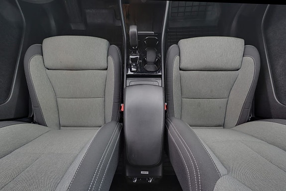 Volvo XC40 9 of 17