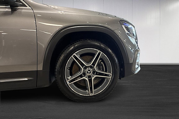 Mercedes-Benz GLB220 d 12 of 22
