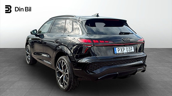 Audi Q3 3 of 12