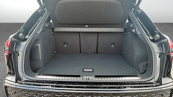 Audi Q3 12 of 12