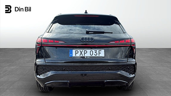 Audi Q3 5 of 12