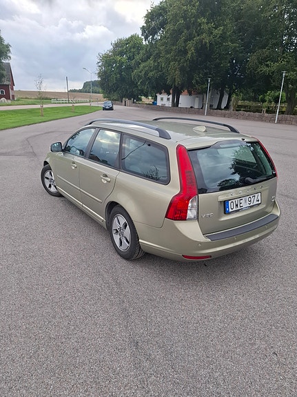 Volvo V50 3 of 4
