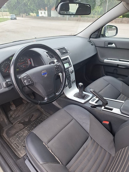 Volvo V50 4 of 4