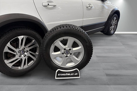 Volvo XC70 13 of 21