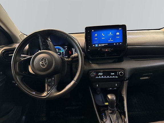 Toyota Yaris 9 of 15