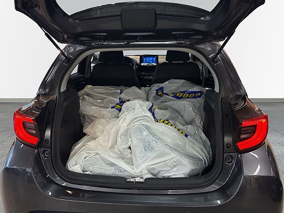 Toyota Yaris 11 of 15