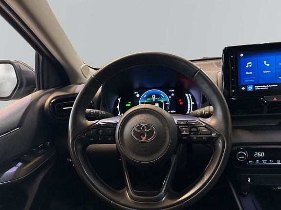 Toyota Yaris 10 of 15