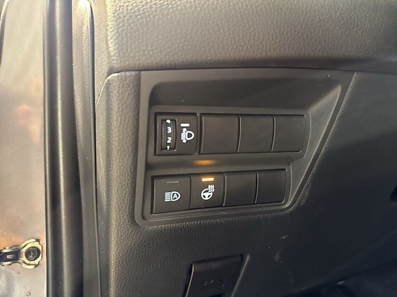 Toyota Yaris 15 of 15
