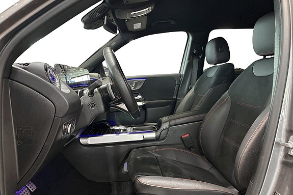 Mercedes-Benz GLB200 8 of 19