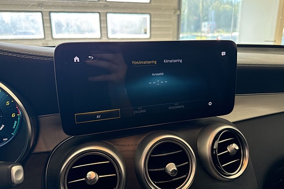 Mercedes-Benz GLC300 de 12 of 22