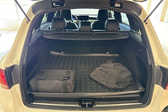 Mercedes-Benz GLC300 de 19 of 22