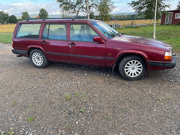Volvo 940 2 of 11