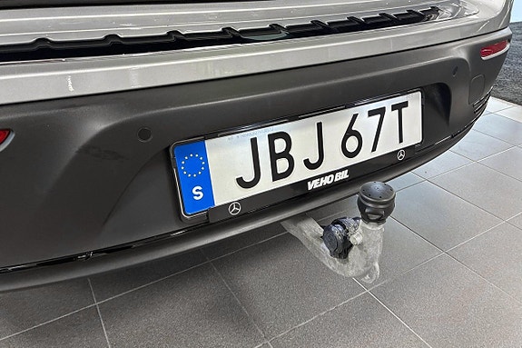 Mercedes-Benz EQB250+ 14 of 18