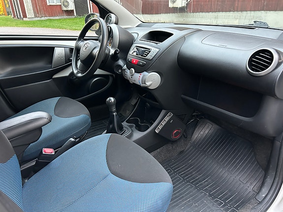 Toyota Aygo 8 of 9