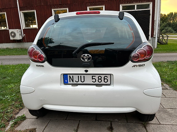 Toyota Aygo 6 of 9