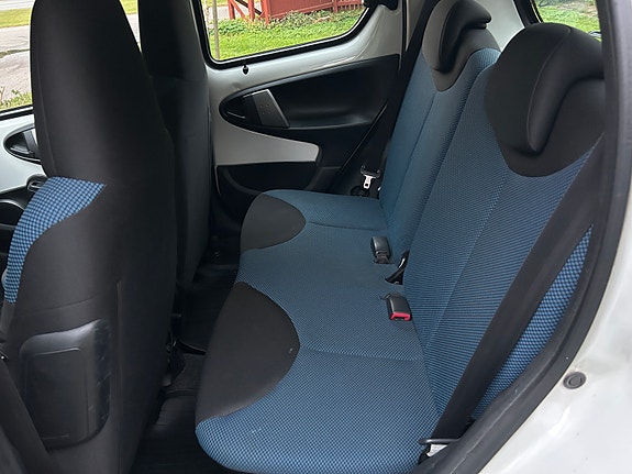 Toyota Aygo 9 of 9