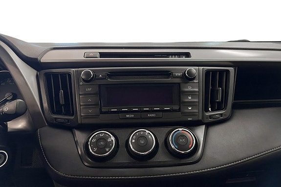 Toyota RAV4 17 of 17