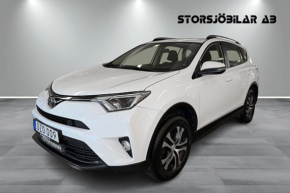 Toyota RAV4 7 of 17