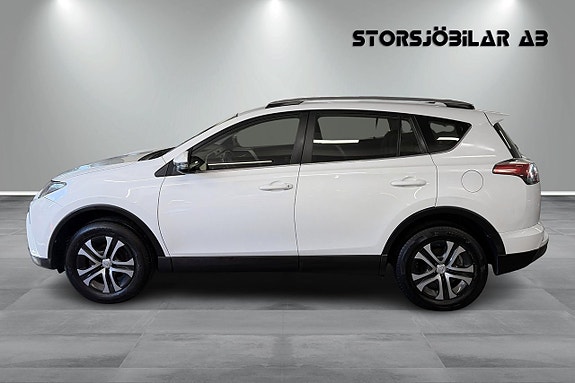 Toyota RAV4 6 of 17