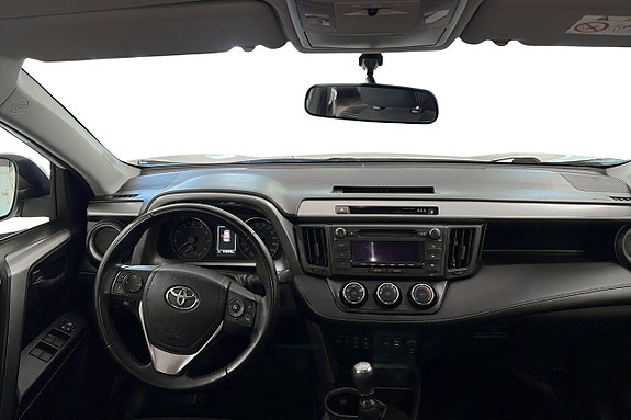 Toyota RAV4 11 of 17