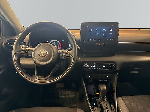 Toyota Yaris 9 of 15