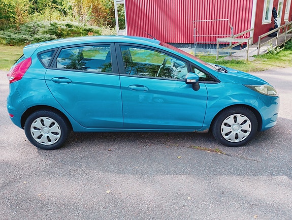 Ford Fiesta 5 of 14