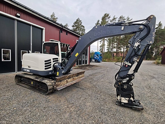 Schaeff / Terex TC85 – Engcon – Grip – 3 skopor – Nya band 2 of 9